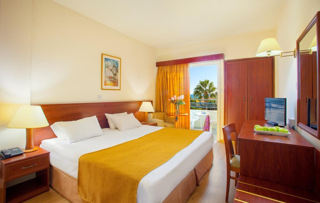 Kapetanios Limassol Hotel Luaran gambar