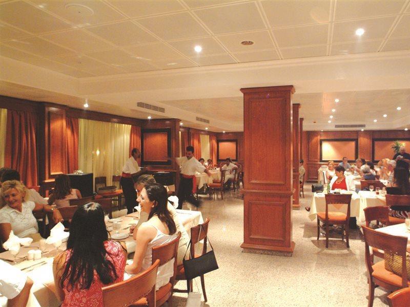Kapetanios Limassol Hotel Luaran gambar