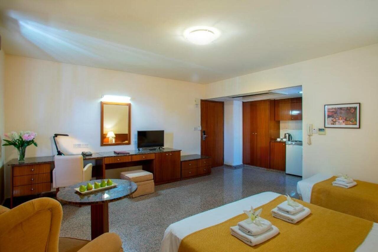 Kapetanios Limassol Hotel Luaran gambar